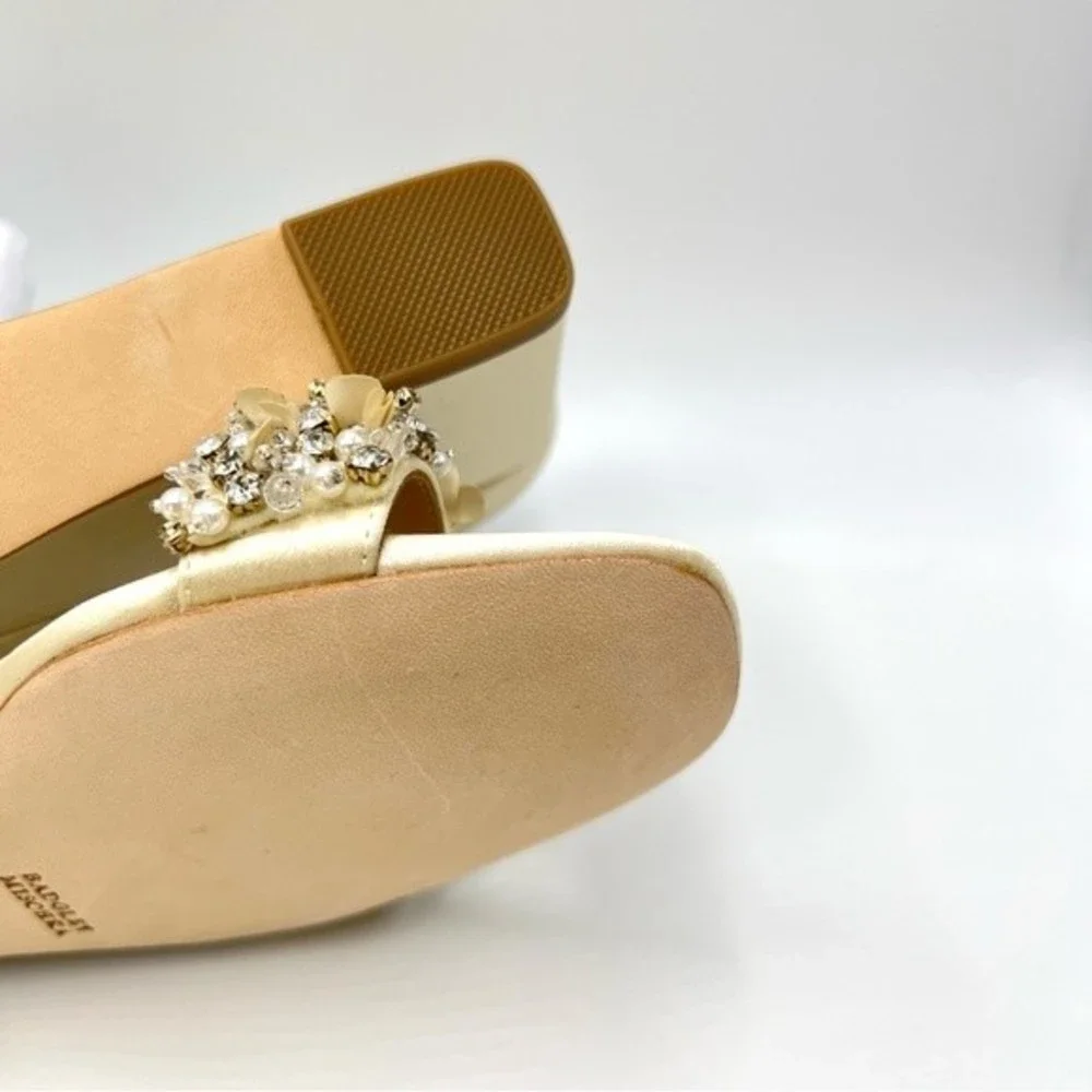 Badgley Mischka Size 6 Teasha Ivory Satin Jeweled Low Wedges Sandals Heels Shoes